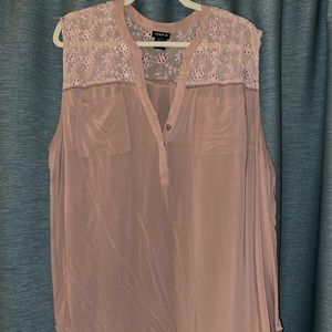 Torrid Peach tank with pockets size 3
